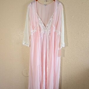 Intima Bella Donna Elegant Pink Lace Trim Nightgown